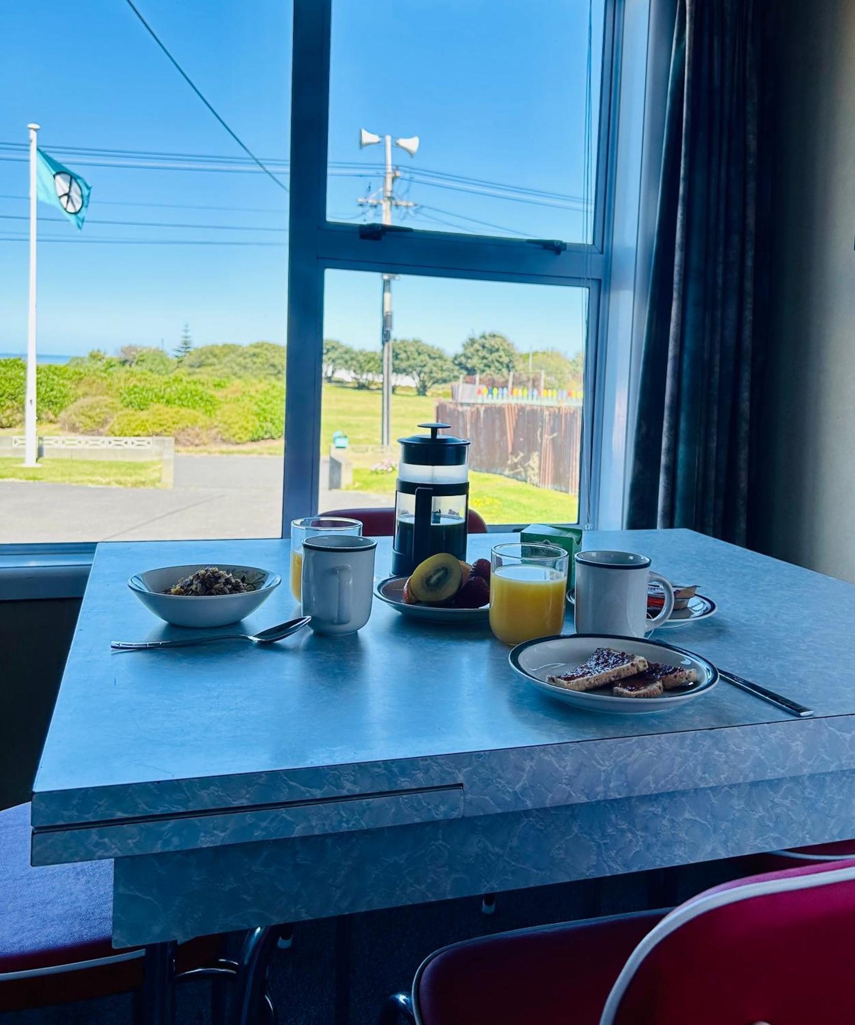 Le Riva Bed And Breakfast By The Beach Whanganui Exterior foto